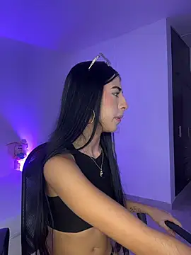 Mirandaa Rogers online show from 07/10/26, 07:05