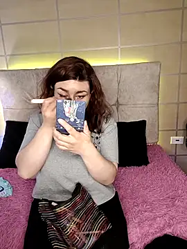 Snapshot of _michonne_ chatting on 09/12/25, 08:53 michonne online show from 09/12/25, 08:53