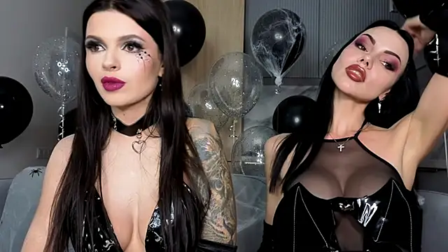 Snapshot of AmyLeeplay chatting on 10/31/25, 03:35 AmyLeeplay online show from 10/31/25, 03:35