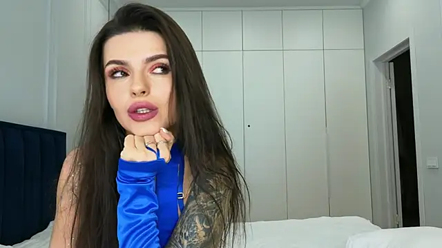 Snapshot of AmyLeeplay chatting on 12/13/25, 08:36 AmyLeeplay online show from 12/13/25, 08:36