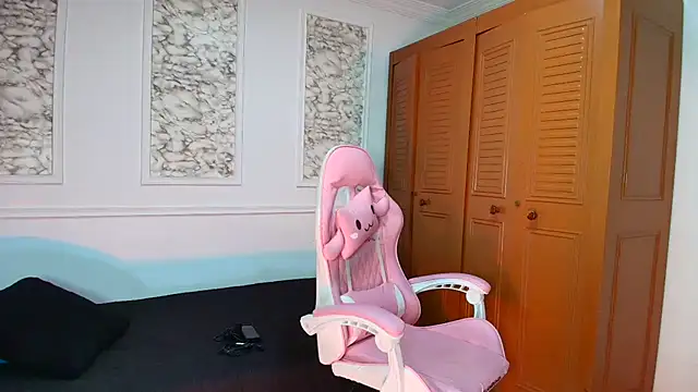 Danella houston online show from 12/05/25, 05:42