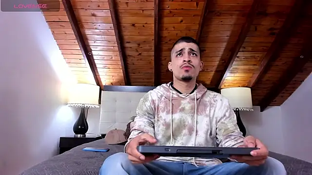 Sebastian Berne online show from 02/08/25, 07:05