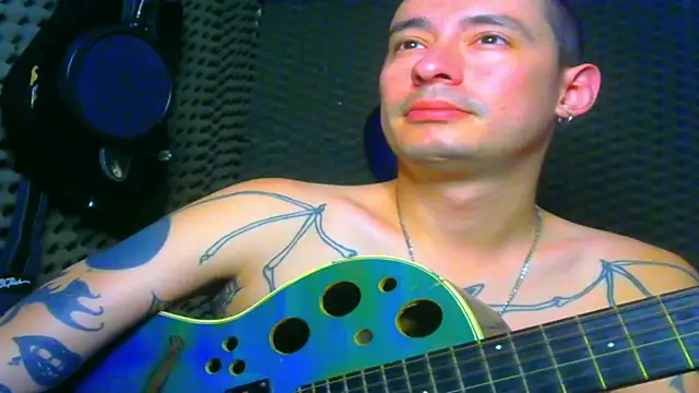 Snapshot of vampireathome chatting on 03/16/25, 06:34 vampireathome online show from 03/16/25, 06:34