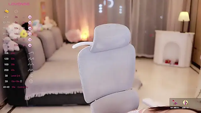 Moonccoi online show from 02/12/25, 05:26