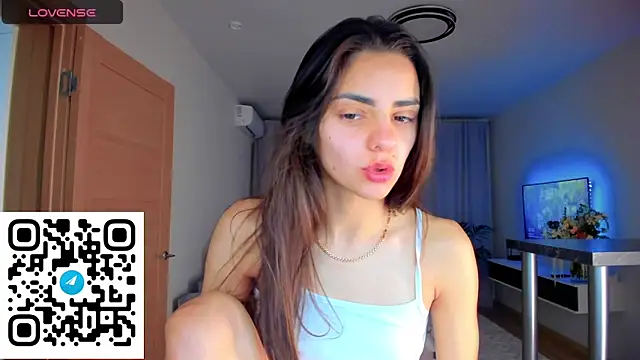 EmiliaZen online show from 10/27/25, 05:39