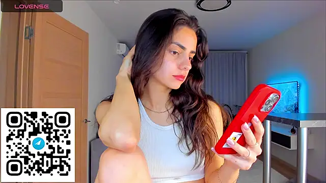 EmiliaZen online show from 11/11/25, 03:56