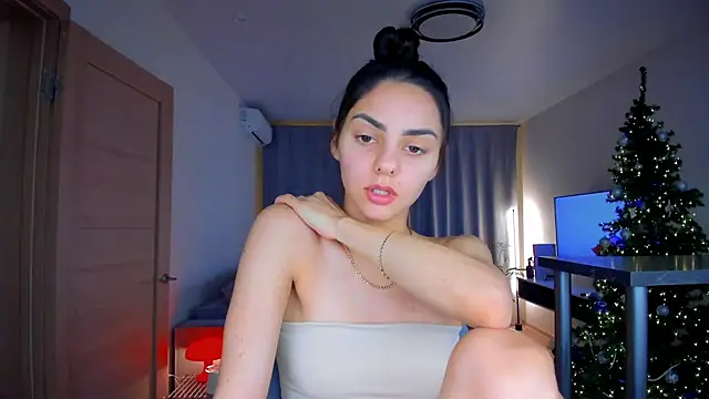 EmiliaZen online show from 12/22/25, 05:43