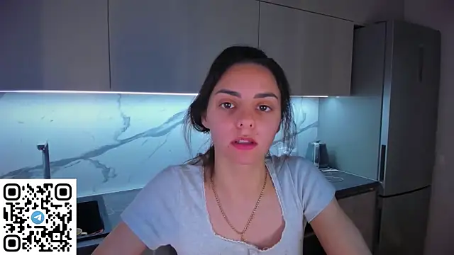 EmiliaZen online show from 05/31/26, 06:09