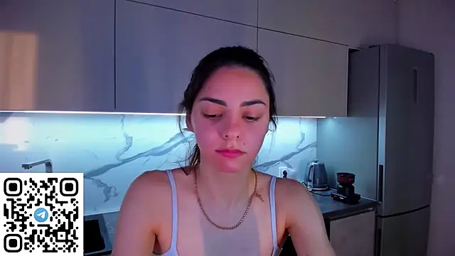EmiliaZen online show from 06/05/26, 04:56