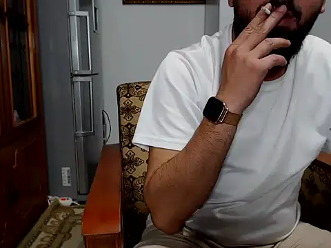 Snapshot of Armand66_ chatting on 10/30/25, 04:52 Armand66 online show from 10/30/25, 04:52