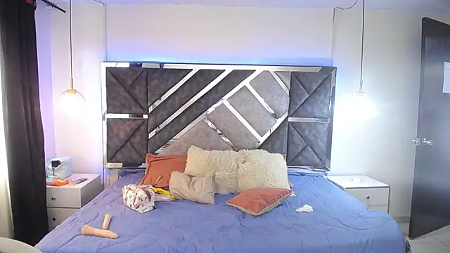 lizha milf online show from 03/03/25, 05:39