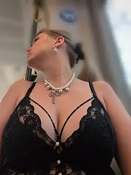 Sexybiene969 online show from 04/16/26, 04:08