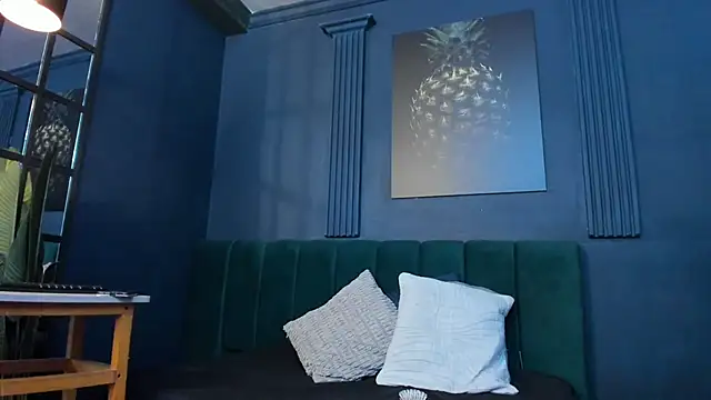 scarlet edwars online show from 04/01/26, 05:32