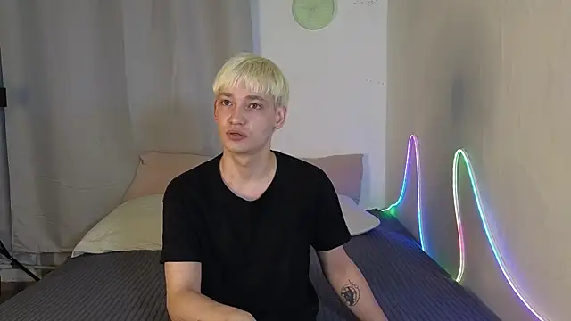 Julian wins online show from 04/04/26, 11:57