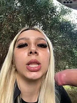 hotamanda01 online show from 12/04/25, 01:09