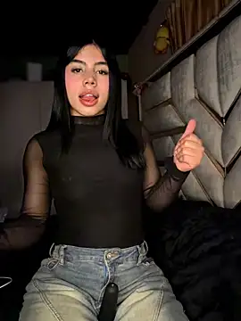 Laura-Khalifa online show from 03/27/26, 05:35