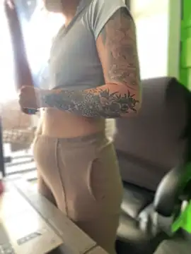 Dulce  Boyd online show from 12/19/25, 01:51