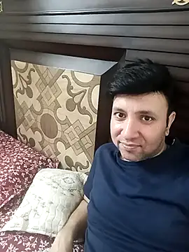 innocentboy1987 online show from 04/19/26, 05:18