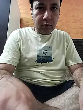innocentboy1987 online show from 05/15/26, 04:36