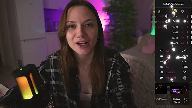 Snapshot of alexa_feels_ chatting on 11/29/25, 06:55 alexa feels online show from 11/29/25, 06:55