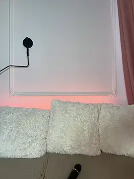 Snapshot of RosieMills chatting on 02/26/25, 02:46 RosieMills online show from 02/26/25, 02:46