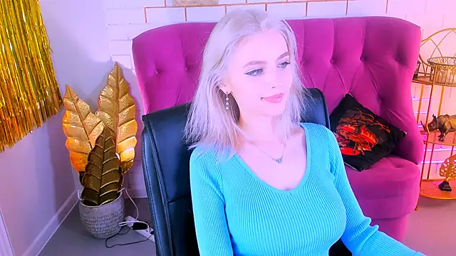 LeonaStane online show from 02/07/25, 09:48