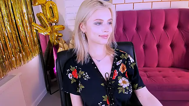 LeonaStane online show from 02/28/25, 12:32