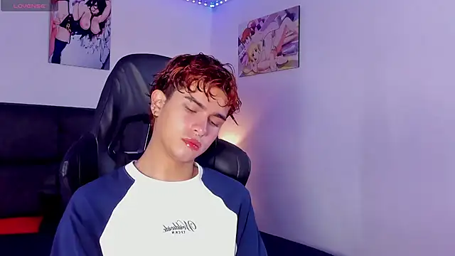 Aiiden 15 online show from 09/10/25, 12:05