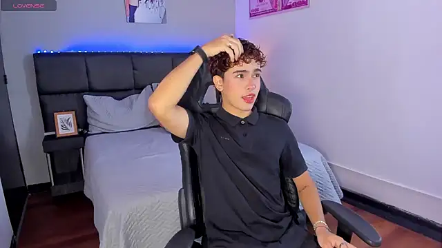 Aiiden 15 online show from 01/16/26, 12:42