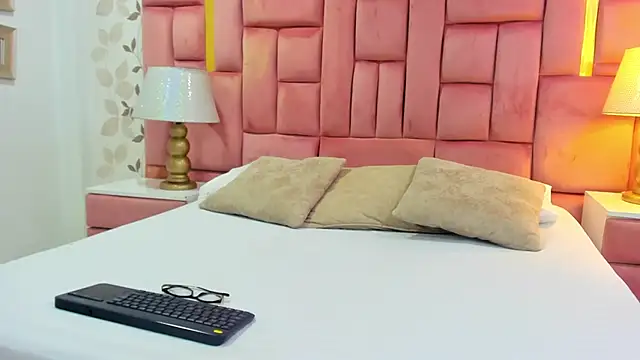 ArianaFranco online show from 04/04/26, 12:24