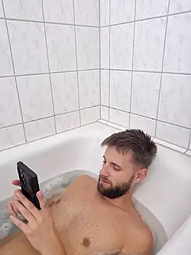 ademandjulia online show from 09/30/25, 12:54