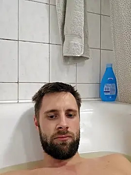 ademandjulia online show from 02/11/26, 09:20