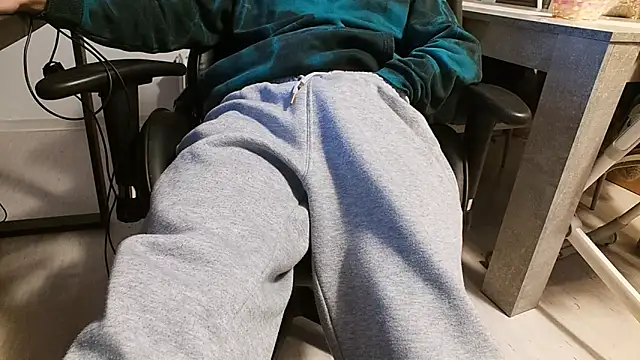 ademandjulia online show from 03/21/26, 09:07