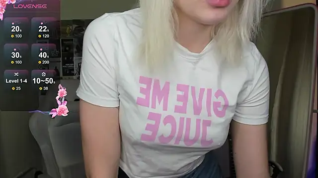 EvelinaLuu online show from 02/26/26, 12:04