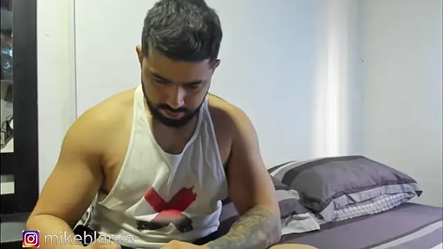 mikeblaree online show from 10/31/25, 02:51