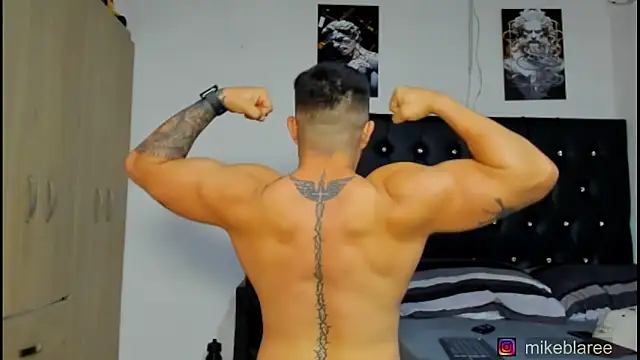 Snapshot of mikeblaree chatting on 02/11/26, 07:19 mikeblaree online show from 02/11/26, 07:19