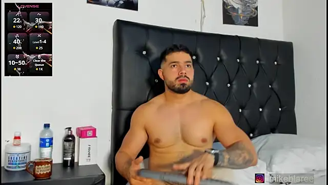 Snapshot of mikeblaree chatting on 02/19/26, 08:16 mikeblaree online show from 02/19/26, 08:16