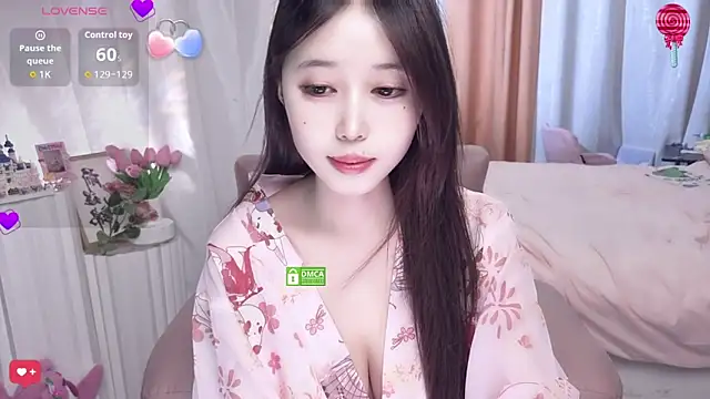 Snapshot of AsiaElf chatting on 09/11/25, 12:05 AsiaElf online show from 09/11/25, 12:05