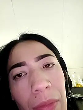 Snapshot of kimbadazz chatting on 02/14/25, 11:42 kimbadazz online show from 02/14/25, 11:42