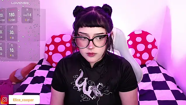 Elice cooper  online show from 11/10/25, 03:38