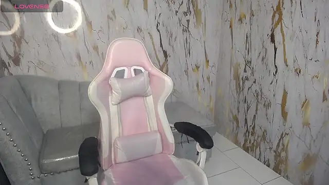 Snapshot of Bily_Takure_v chatting on 03/12/25, 12:47 Bily Takure v online show from 03/12/25, 12:47