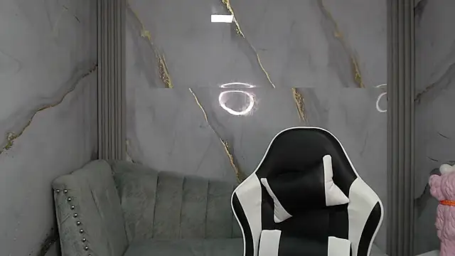 Snapshot of Bily_Takure_v chatting on 11/15/25, 03:15 Bily Takure v online show from 11/15/25, 03:15