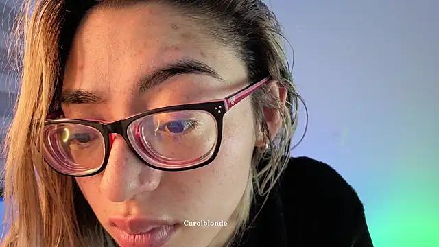 Snapshot of Carolblonde chatting on 06/14/26, 02:24 Carolblonde online show from 06/14/26, 02:24