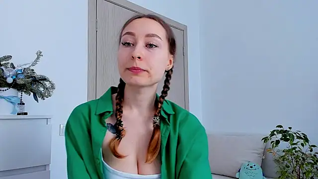 Snapshot of marilinaal chatting on 03/05/25, 06:12 marilinaal online show from 03/05/25, 06:12