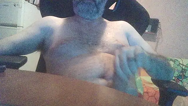 Snapshot of lanata chatting on 06/25/26, 12:10 lanata online show from 06/25/26, 12:10