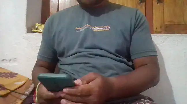 Snapshot of Mohan_Patel_35 chatting on 02/12/25, 02:21 Mohan Patel 35 online show from 02/12/25, 02:21