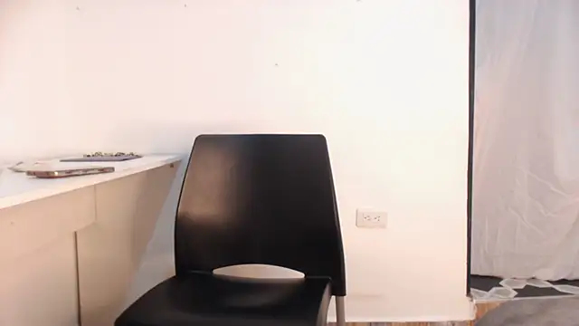 StephyJones1 online show from 04/18/26, 08:20