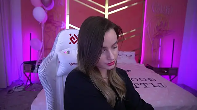 Snapshot of LindsieGreyy chatting on 03/09/25, 11:03 LindsieGreyy online show from 03/09/25, 11:03