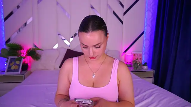 Snapshot of LindsieGreyy chatting on 10/05/25, 07:07 LindsieGreyy online show from 10/05/25, 07:07