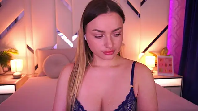 LindsieGreyy online show from 03/22/26, 07:34